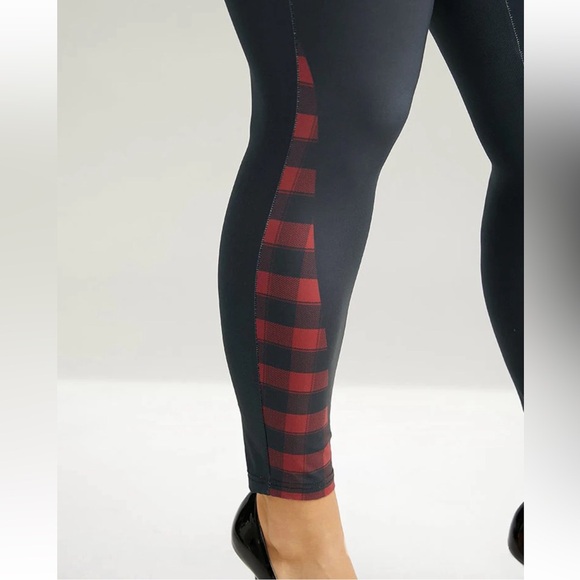 BloomChic Plus Size 2XL Stylish Black and Red Women's Pants us18-20 - Picture 6 of 7